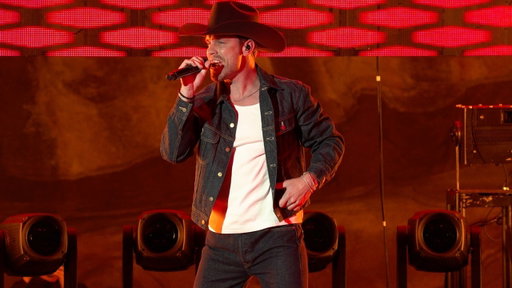 Dustin Lynch - Seein' Red (Live at Red Rocks)