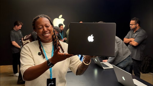 Apple’s NEW Touchscreen MacBook Pro