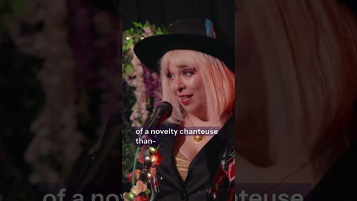 Crowd Does Crowd Work On Comedian