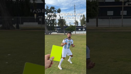 A ref trying to give a yellow card in FIFA 94’ #soccer #futbol #fifa #gamerlife #messi