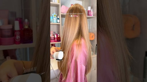 glossy hair era🎀💅🏼 #hair #haircare #haircareroutine #hairstyle #hairgloss #hairtransformation