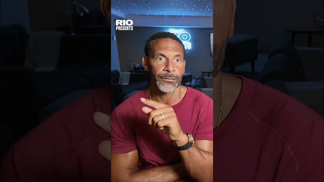 What Van Der Sar Told Rio Ferdinand About Lisandro Martinez #football #premierleague #manunited