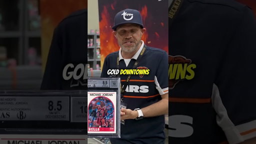 What are your thoughts on this? 🤔 #cardshow #dallascardshow #sportscards #autographs