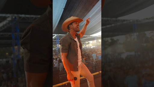Let’s keep it rollin’ in 2026 🤘 #countrymusic #dustinlynch #happynewyear