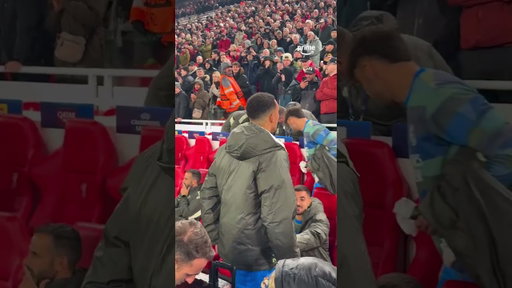 Trent received MIXED response as he takes the bench at Anfield 🔴👏👀 #trentalexanderarnold #realmadrid