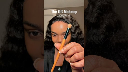 Every IT girl had these brushes in their makeup bags😁 #2016makeup #jackieaina #bobbibrowncosmetics