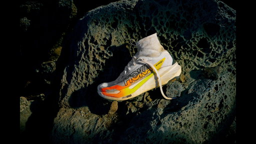 HOKA Tecton X 4