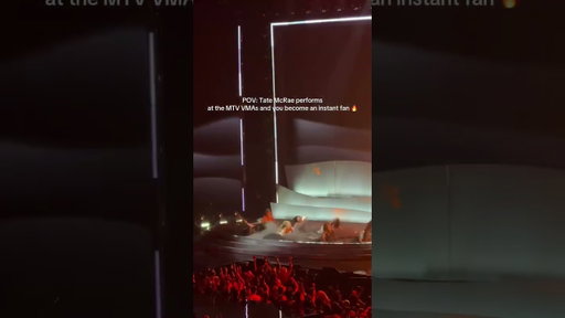 Girl this was ICONIC 🔥 #vmas2025 #mtvvmas #bucketlist #tatemcrae #travelandpopculture mcrae