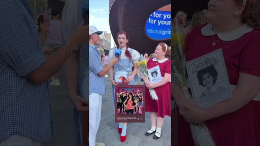 Are these REAL Ari fans? 👀#TickPick #arianagrandeconcert #arianagrandeedits #arianagrande #