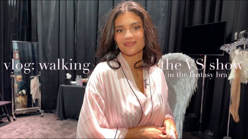 vlog: walking the VS show in the fantasy bra