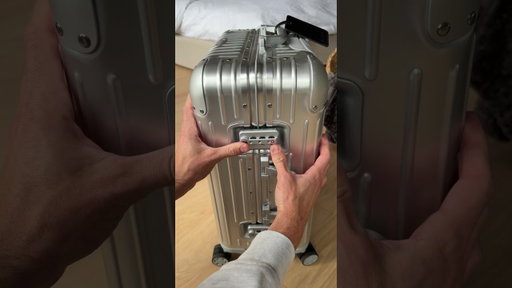 Pack with me for a work trip #packwithme #asmr