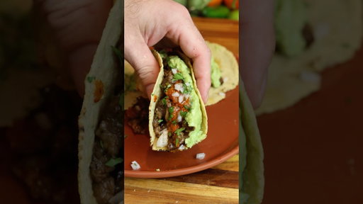 Tacos de bistec and Oaxacan old fashioned 😍. Fun recipe on my website. Link in bio. #recipe