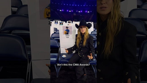 Can’t wait to see all of my buddies tonight at the #CMAawards. See y’all tonight at 8/7c 🤠