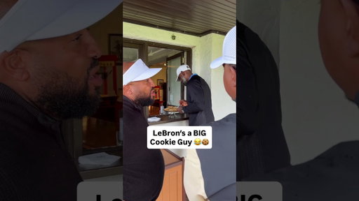 LeBron knows his cookies and Portage Country Club’s famous ‘Kitchen Sink’ cookie delivered. 👍🏾🍪👑