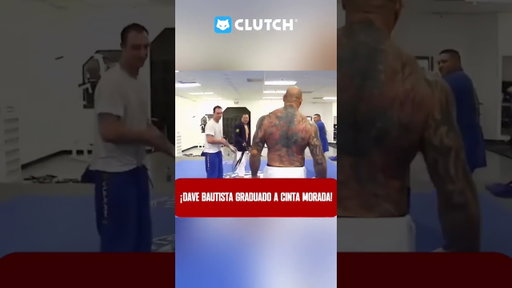 ¡Dave Bautista graduado a cinta morada!