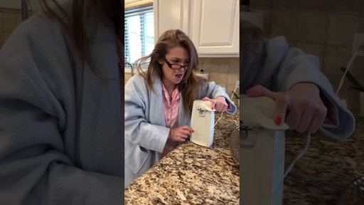 She’s at it again #thanksgiving #holiday #comedy #mom