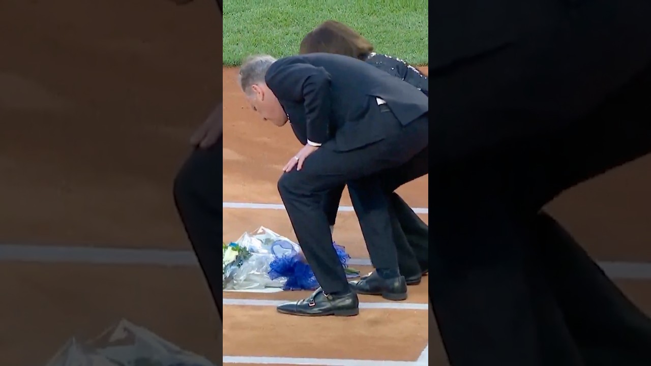 Moment of silence at Yankee Stadium for John Sterling