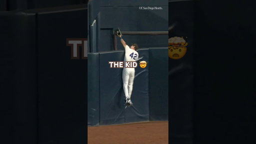 The Kid just keeps on doing what he does best 🤯 #mlb #padres #baseball #highlights #catch