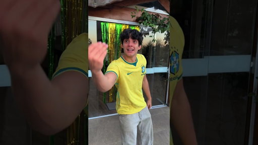 Quando você fica dividido entre amigos e namorada
