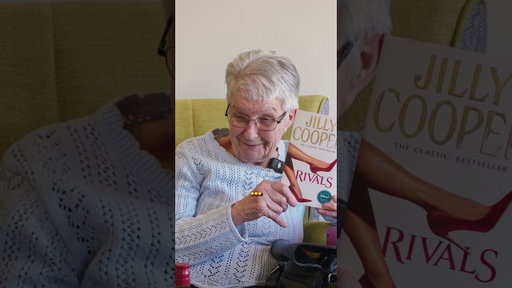 What's In My Bag Grandma Edition | Old Friend Club