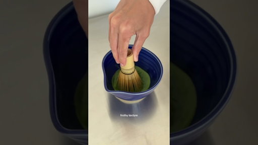 how to whisk matcha powder #matcha #matchatutorial