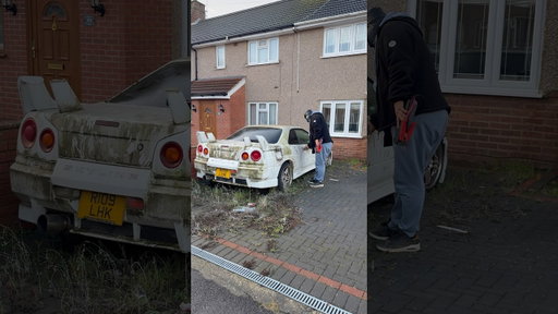 I came back to tow the viral R34... but then this happened 👀