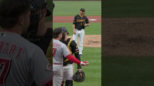 Umpire ejects pitcher for throwing at batter after he called for time