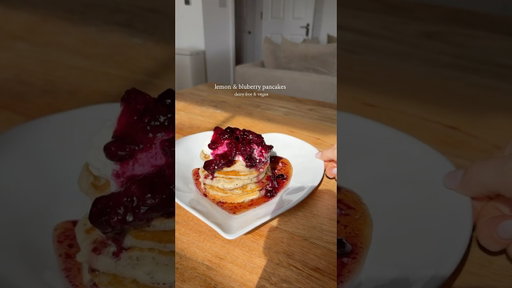 Lemon & blueberry pancakes 🥞🫐 #healthyrecipes #veganrecipes #breakfast #dairyfree #vegan n