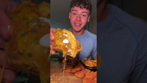 Wendy’s NEW Menu Items #wendys #wendysnewmenuitems #mukbang #asmr #foodie #viral #eatss #shorts