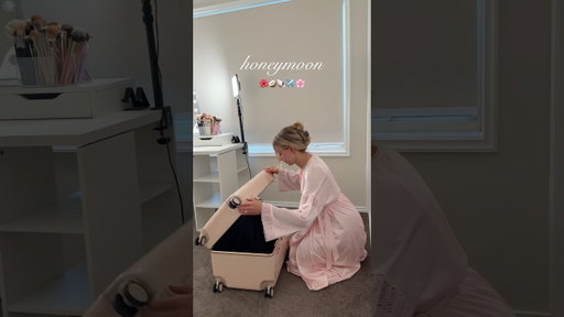 IT’S HONEYMOON TIME! 🍯🌙🌺🥥🌸🐠🐚 #honeymoon #wife #wedding