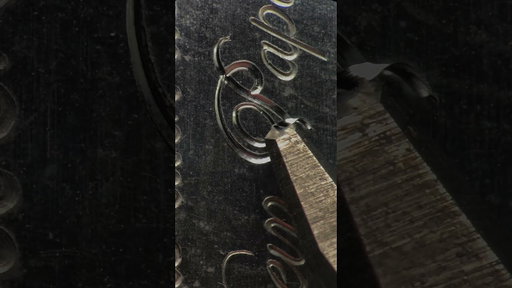 Handengraving Script letter “P” #engraving #artisan #metalart #crafts