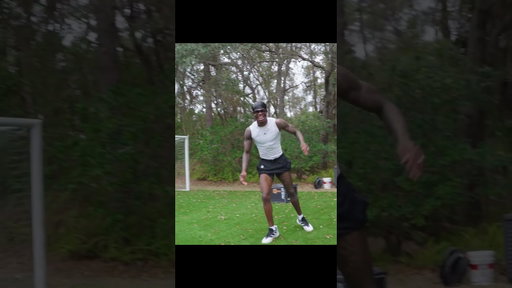 Travis Hunter's trainer thinks he's faster than him😂