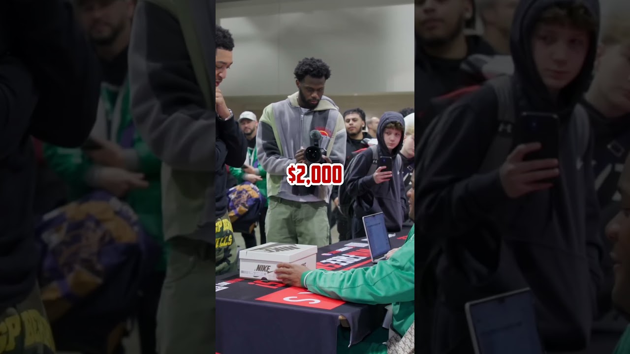 1 OF 1 Travis Scott 😳 #culturekicks #sneakers #sneakerhead #travisscott #mysterybox