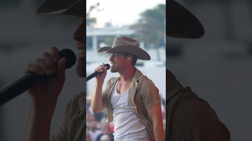“Where It’s At” live from @TortugaMusicFestival 🔥 #dustinlynch #countrymusic #livemusic #whereitsat