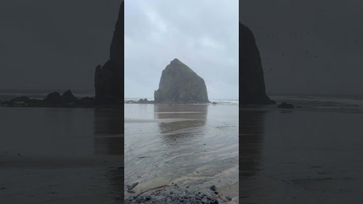 ✨ Share this with someone who needs an Oregon getaway! 📍Cannon Beach is one of the most iconic