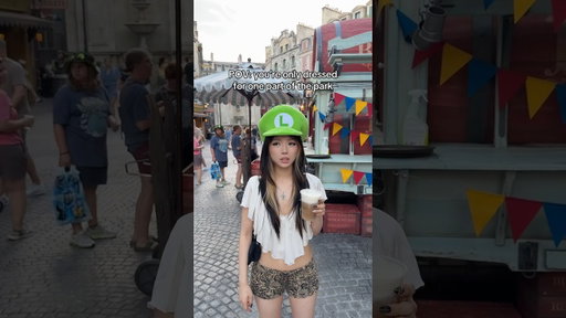 Came for the butter beer 🙈 #epicuniverse #mario #nintendo #harrypotter #butterbeer #dressup