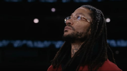 Derrick Rose sees his banner for the first time!