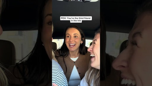 There's always one👯‍♀️🙇‍♀️