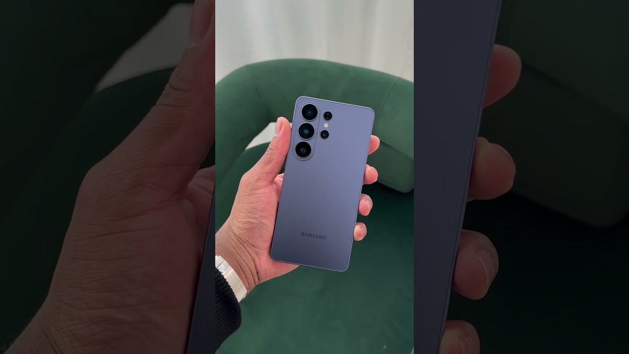 Checking out the Samsung Galaxy S26 Ultra!