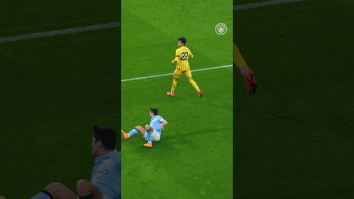 Khusanov has it on lock 🔒🇺🇿 #mancity #uzbekistan #football #premierleague #shorts #block