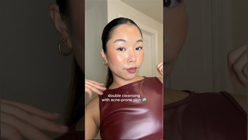 dont be afraid of double cleansing if you have acne 🥹🙂‍↕️ #acne #skincare #koreanskincare