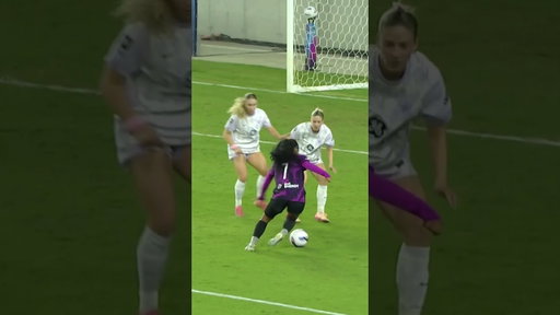 Evelina Duljan with her first NWSL goal in the most clutch of moments! 👏  #nwsl