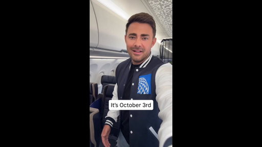 On October 3rd, Jonathan Bennett flew United #October3rd #MeanGirlsDay #Showgirl #UnitedAirlines