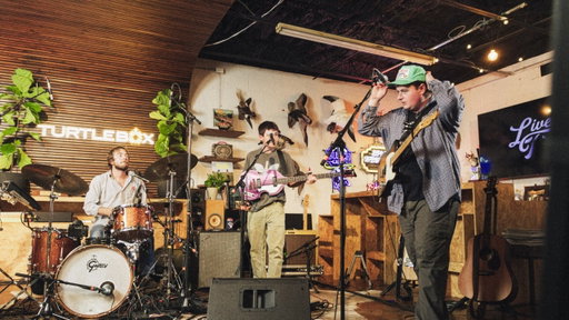 Joelton Mayfield | Box Sessions | Turtlebox Audio