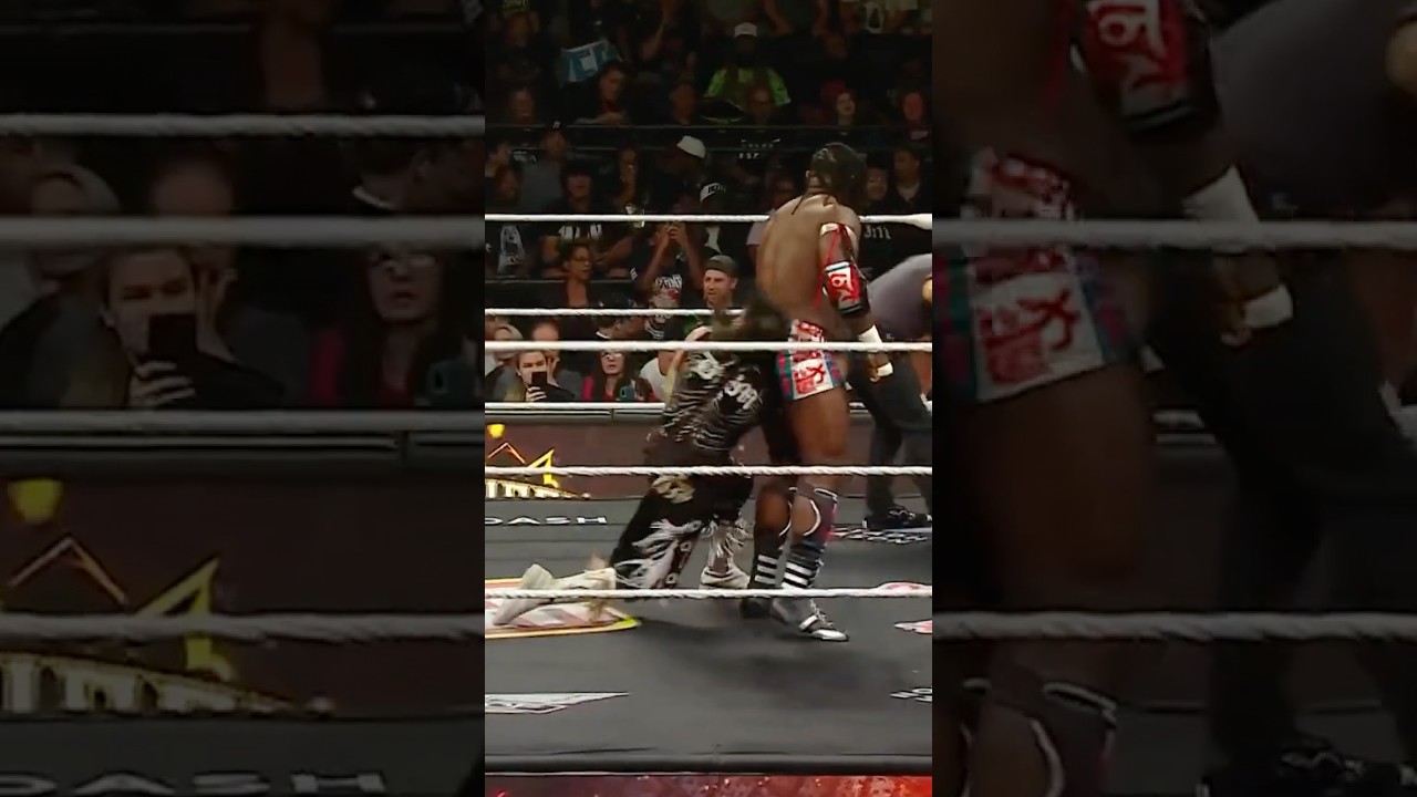 A low blow from Dominik Mysterio… shocker. 🤦 #WWERaw