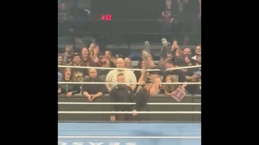 Rhea Ripley tryna exit the ring the same way at Damian Priest! 😂