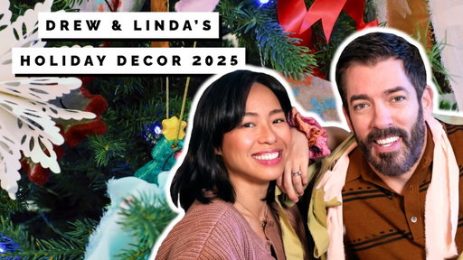 Drew & Linda's House Tour: Holiday Decor