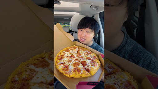 Pizzas Hut New Crispy Parm Pan Pizza Is Cheesy 🔥