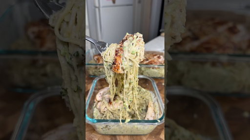 Creamy Cheesey Broccoli Chicken Pasta (No cream or cheese)