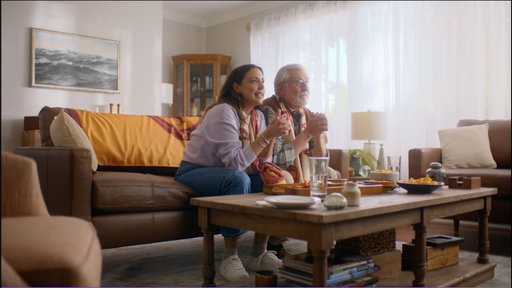 La jugada perfecta de Elena: ahorrar con Wells Fargo